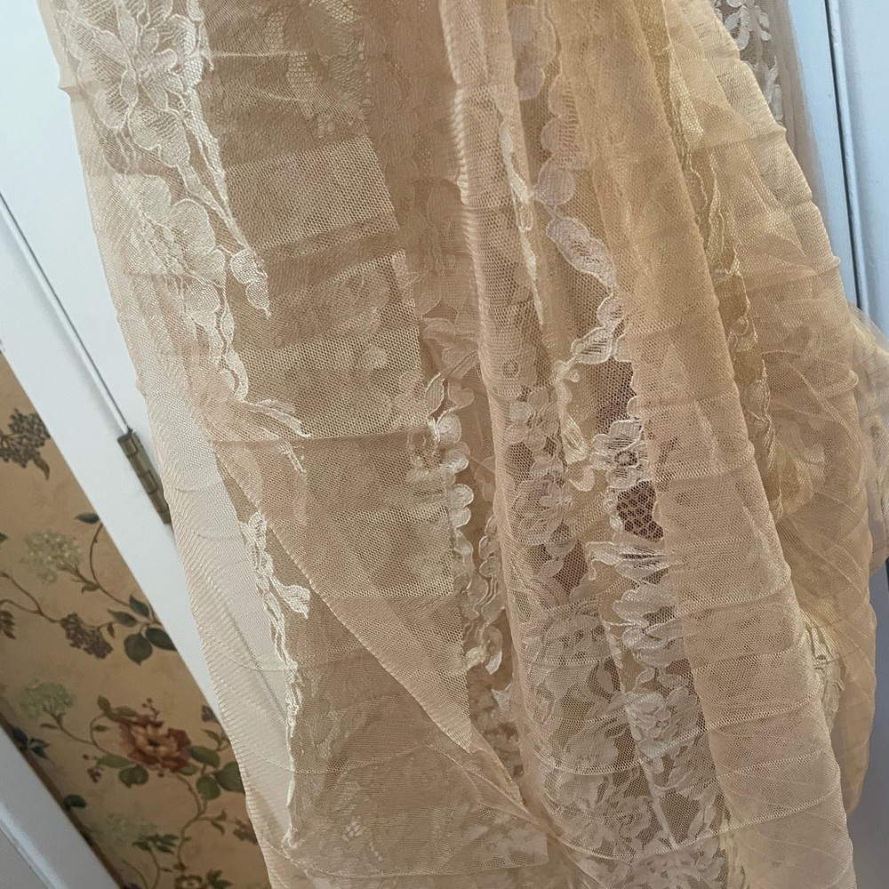 New Gracia Lace Maxi Skirt in Cream and Tan - Picture 4 of 10